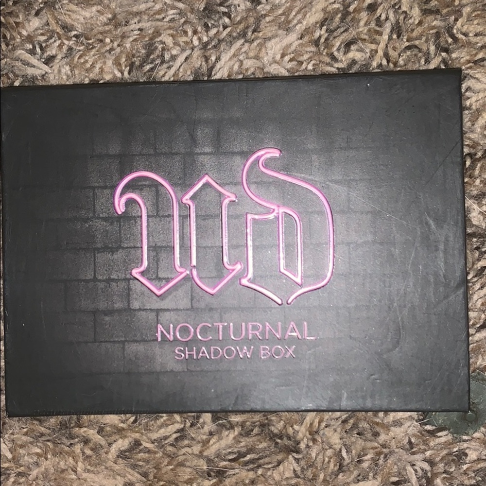 Shadow box🥰